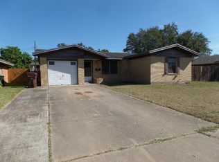 814 S 17th St, Kingsville, TX 78363
