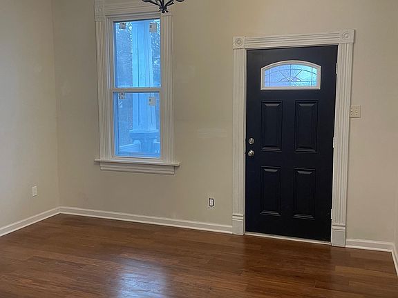 5th image of 426 W 27th St #2