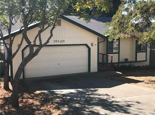 19129 Ravenhill Rd, Hidden Valley Lake, CA 95467