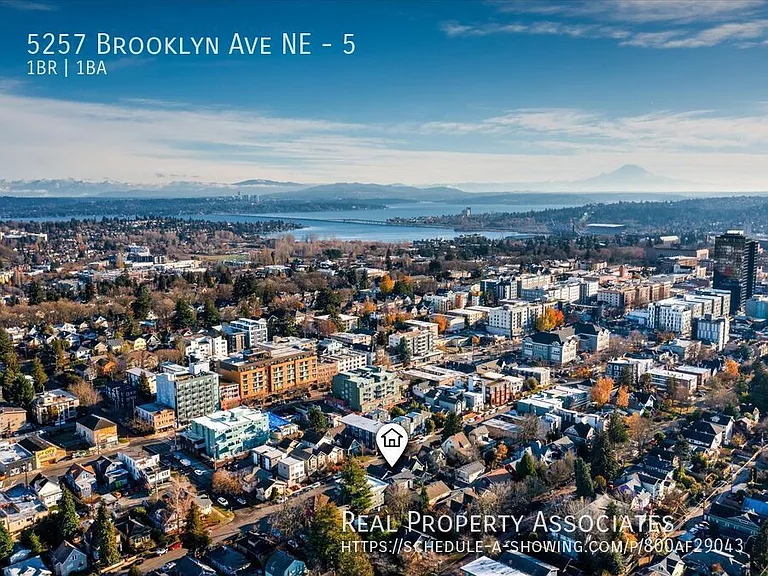 5257 Brooklyn Ave NE #5 — Photo 17