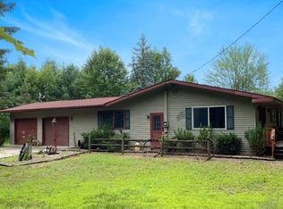 5597 Groszek Rd, Sterling, MI 48659