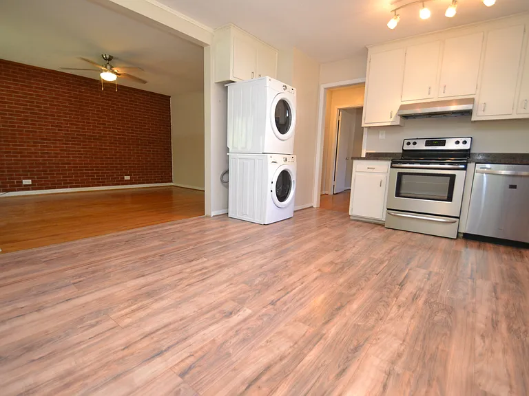 5133 Lundy Dr — Photo 9