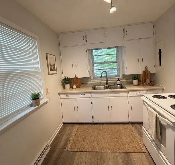 2114 Ferrol St — Photo 3