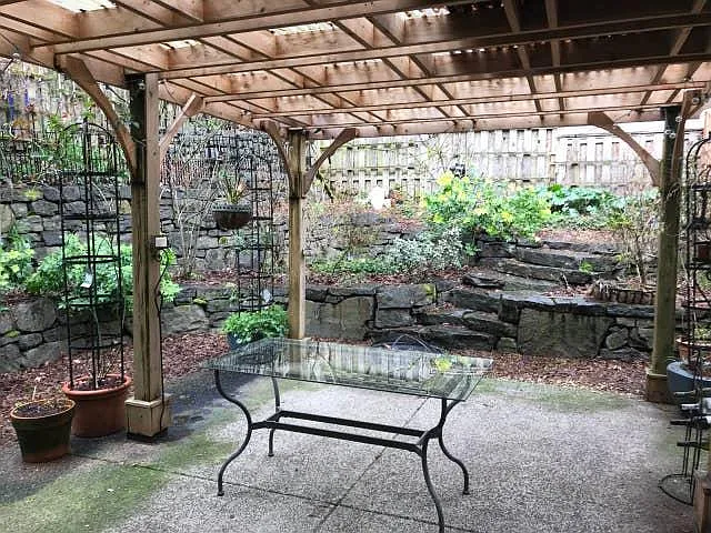 1929 SW 13th Ave — Photo 3
