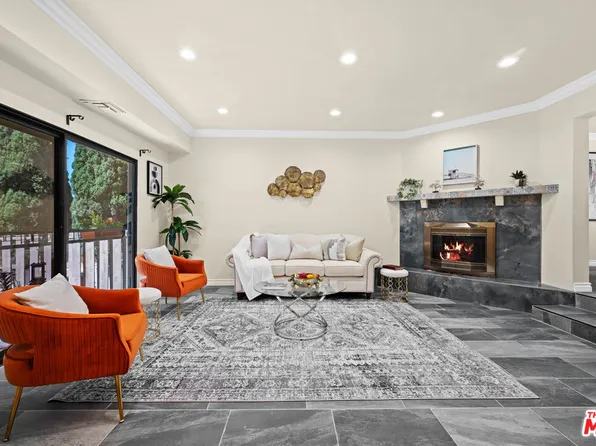 13437 Kornblum Ave APT D, Hawthorne, CA 90250