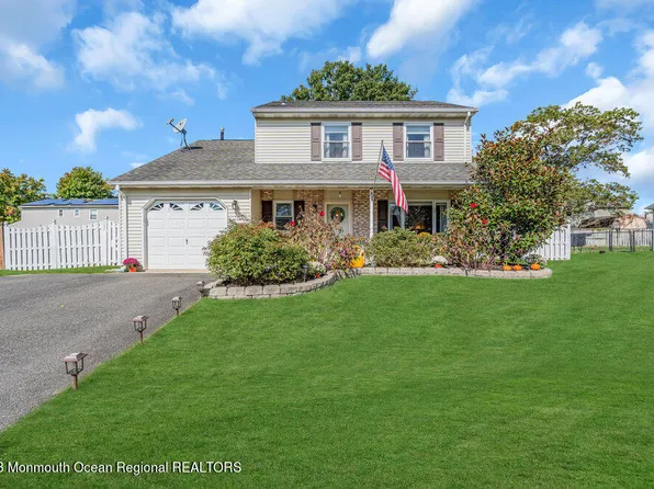 5 Tamarack Street, Howell, NJ 07731