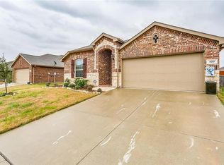 420 Peach Ln, Burleson, TX 76028