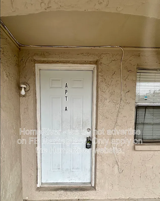 2 bed, 1.0 bath, $1,295 — Photo 2