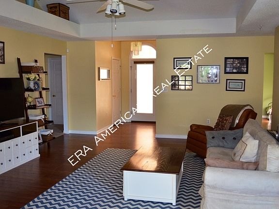 3rd image of 310 Stahlman Ave