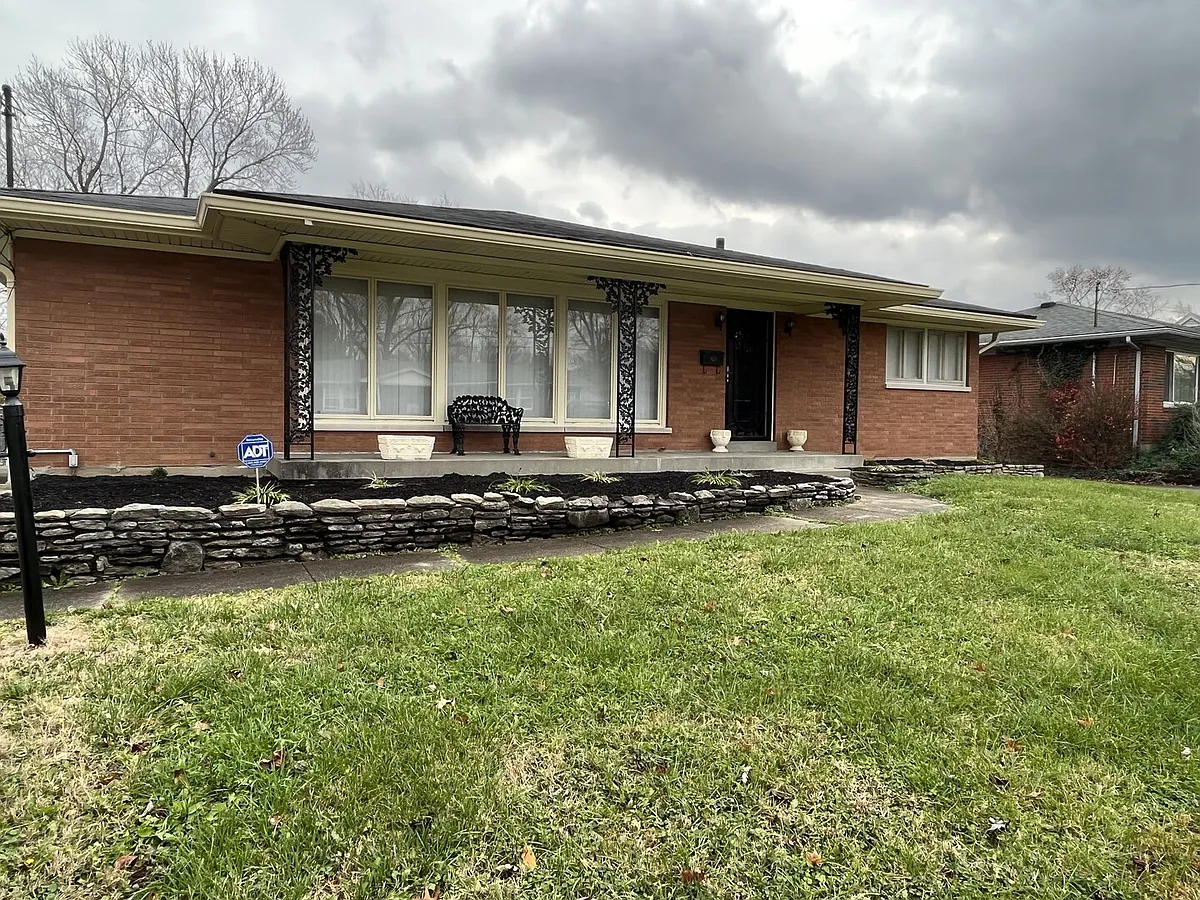 Building Photo - Lomond Dr