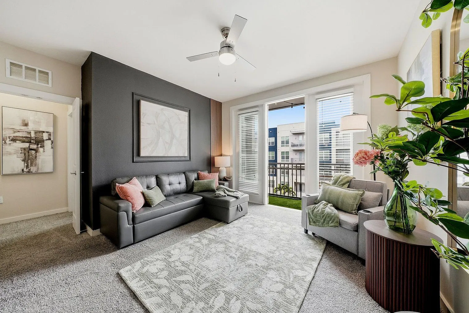 2 bed, 2.0 bath, 1097 sqft, $5,408 — Photo 1