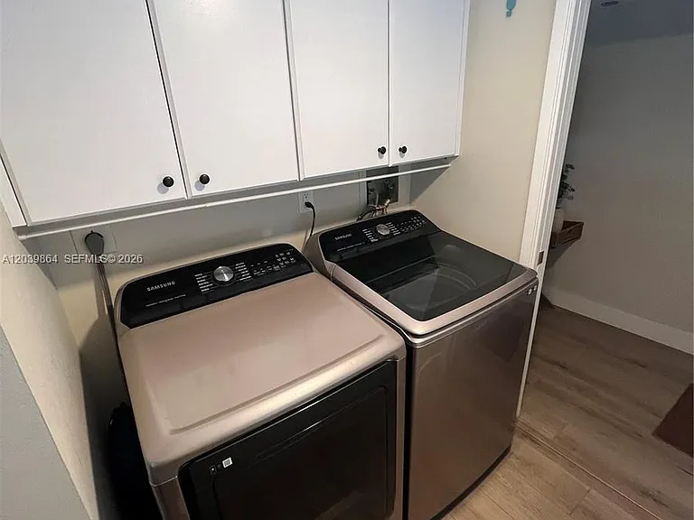 3520 Oaks Way #607 — Photo 4