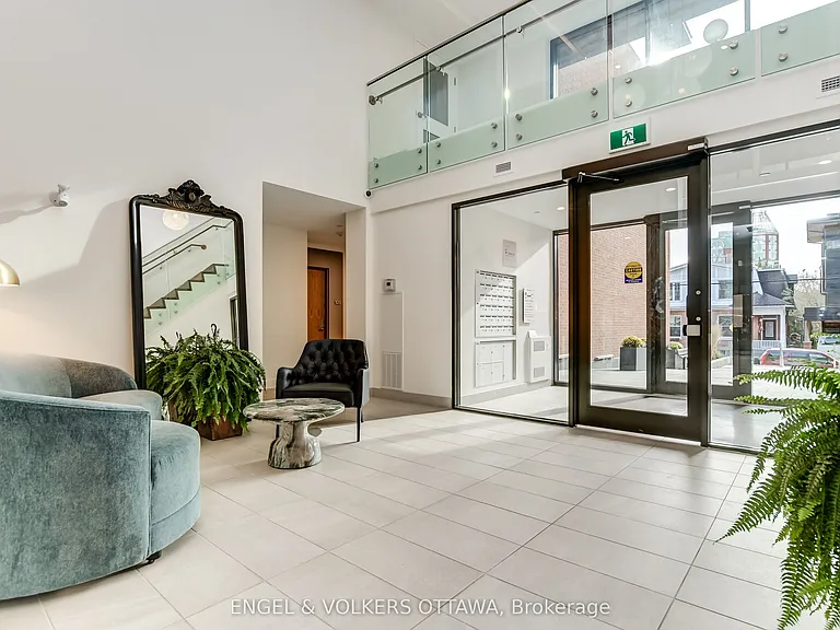 280 Crichton St #107 — Photo 2