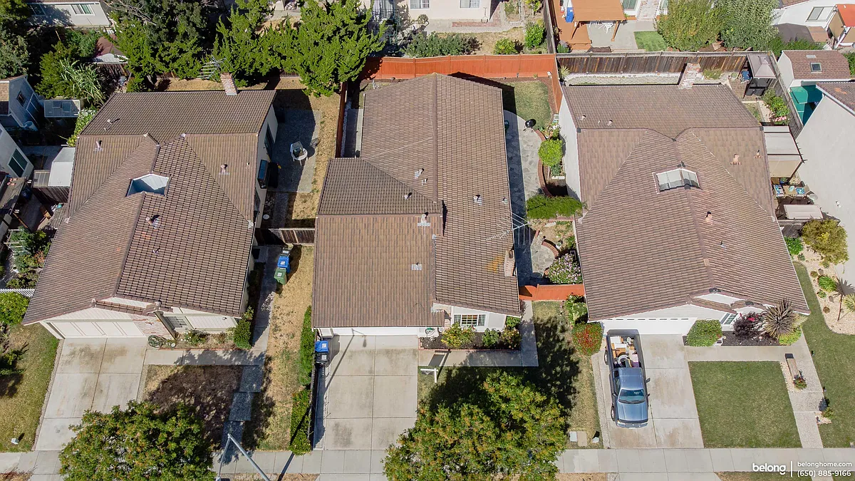 Building Photo - 4940 Friar Ave
