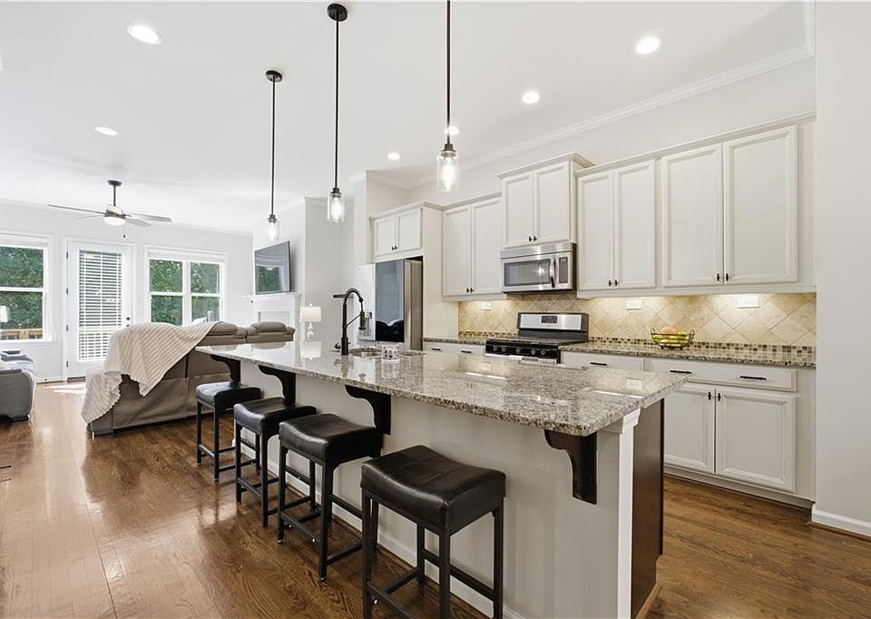 1st image of 4383 Strand Dr