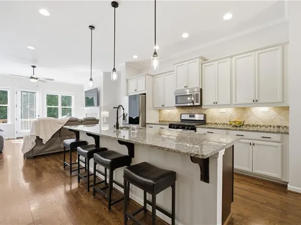 4383 Strand Dr, Smyrna, GA 30080