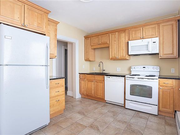 3rd image of 85 Mill St APT 2