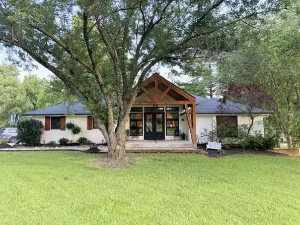 13901 Leavenworth Rd, Basehor, KS 66007