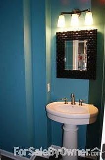 Main Bath
						:
						off kitchen