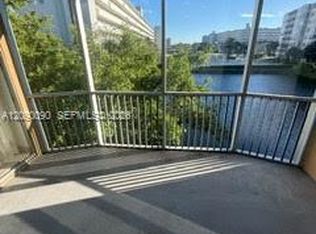 1770 NE 191st St APT 302-1, Miami, FL 33179