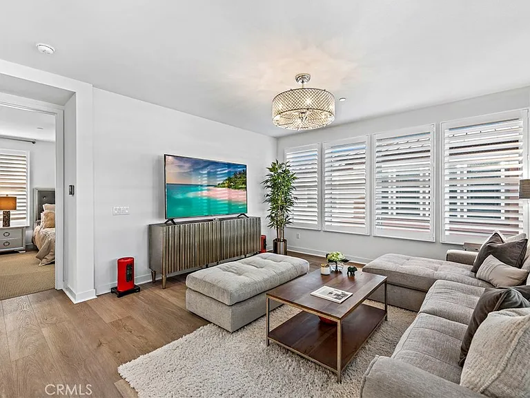 1309 Doheny Way — Photo 18