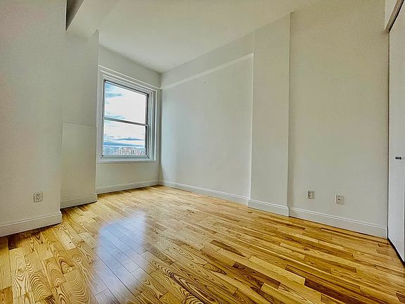 4th image of 88 Greenwich St APT 2601
