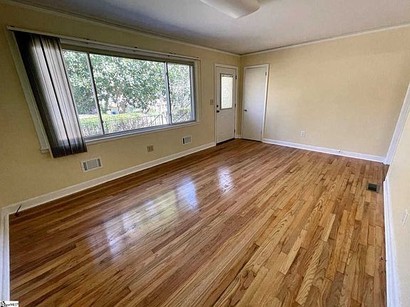 4th image of 66 Long Forest Dr