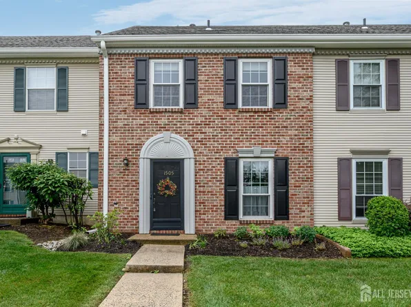 1505 Doolittle Dr, Bridgewater, NJ 08807