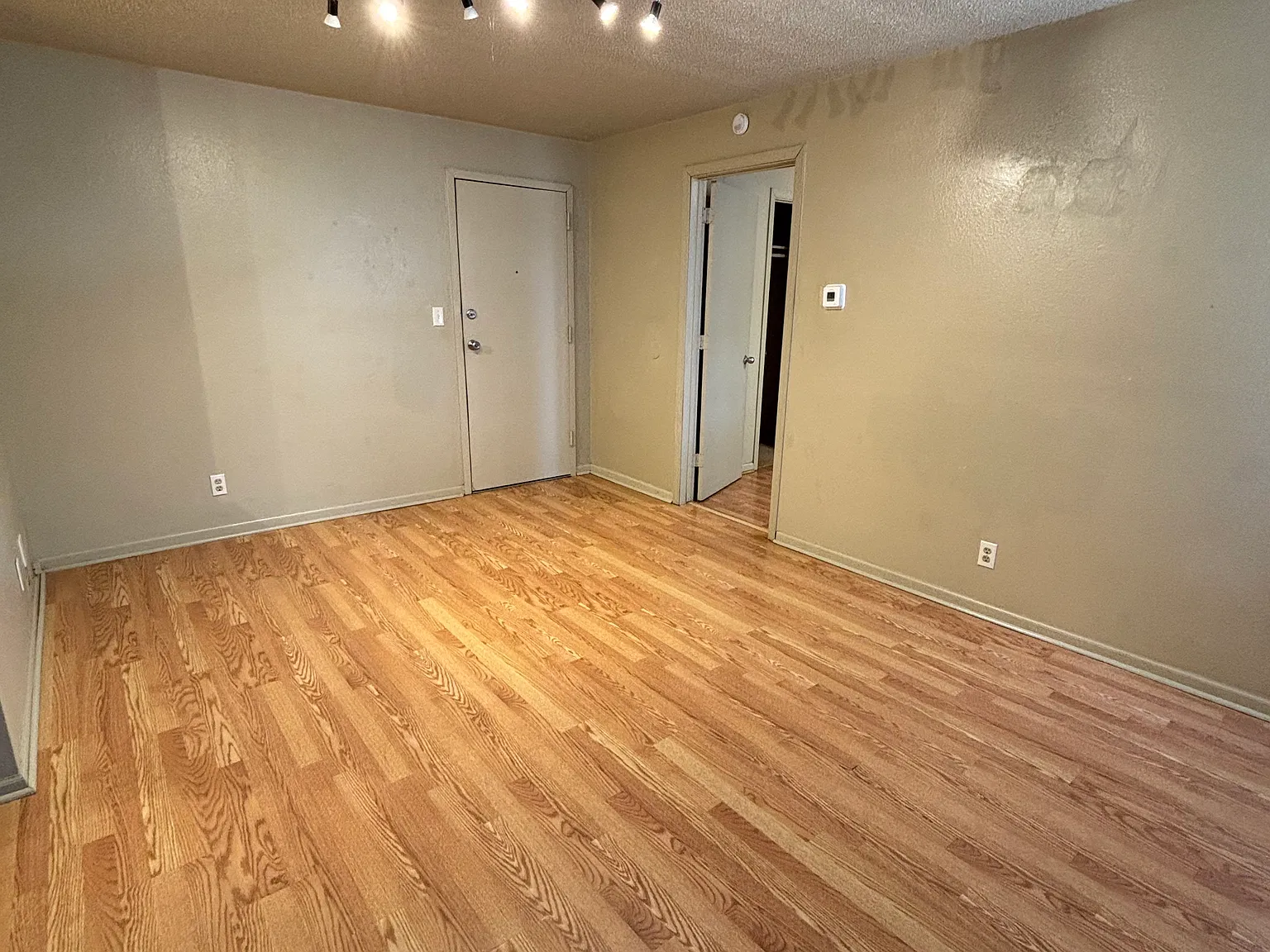 1 bed, 500 sqft, $725 — Photo 3