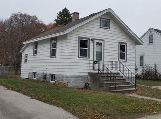517 Newhall St, Green Bay, WI 54302