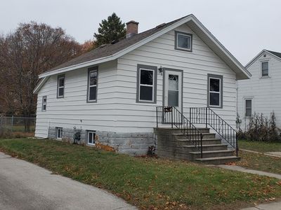 517 Newhall St, Green Bay, WI, 54302