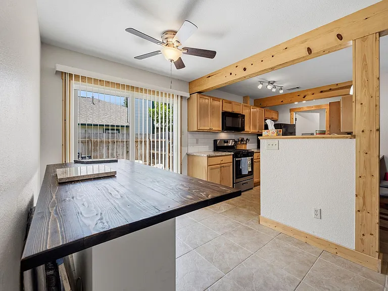 513 Texas Ave — Photo 14
