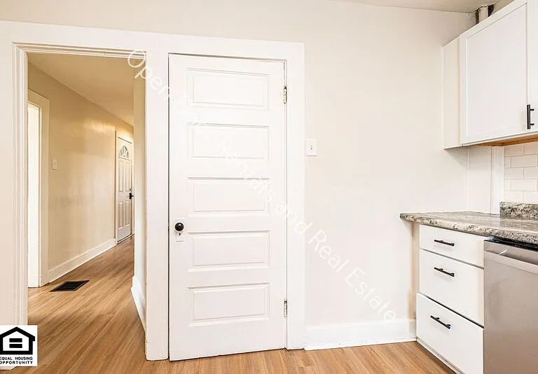 2516 S Lafayette St — Photo 6