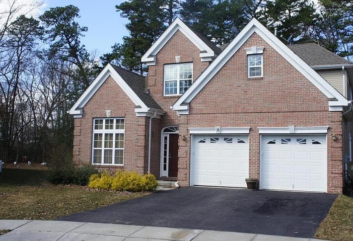 1st image of 76 Jumping Brook Dr