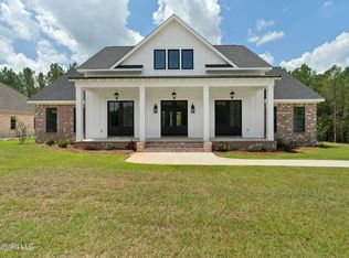 53 Pipestone Pass, Sumrall, MS 39482