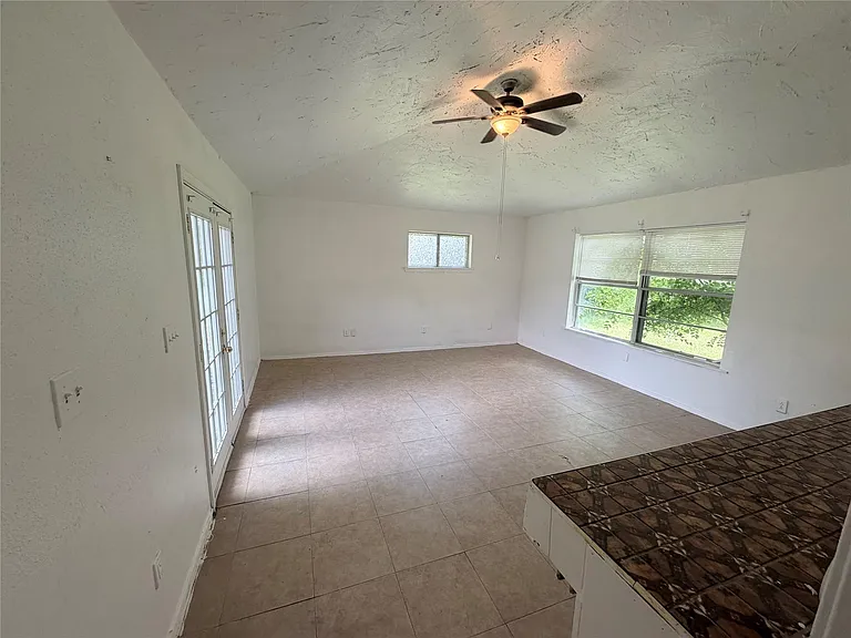 6622 Castleview Ln — Photo 5
