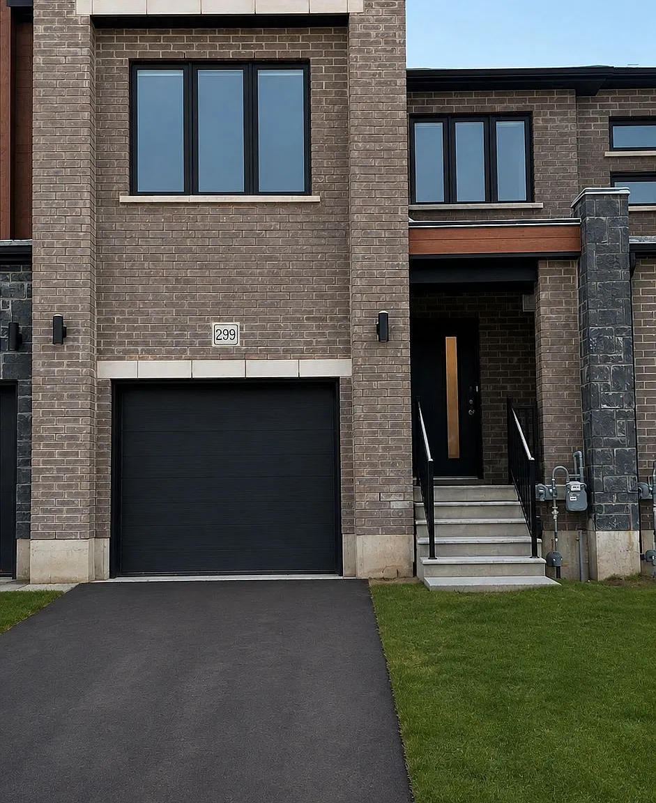 3 bed, $2,500 — Photo 1