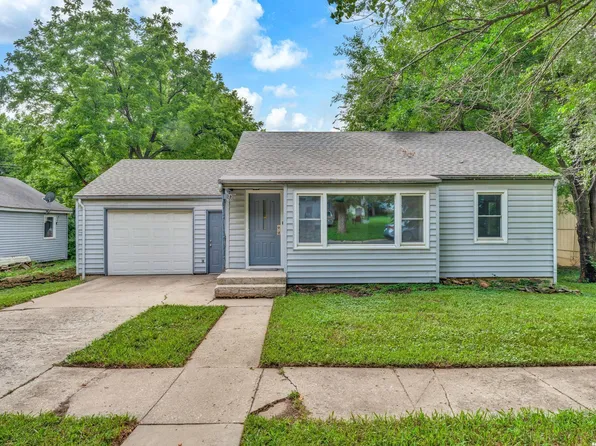 731 Locust St, Eudora, KS 66025