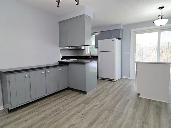 5121 Dalton Ct, Fort Wayne, IN 46815