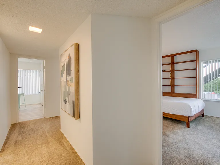 8143 La Jolla Scenic Dr N — Photo 30