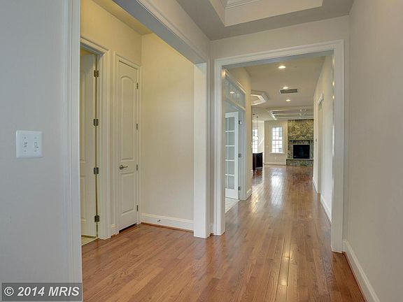 2nd image of 1126 Barnsley Way