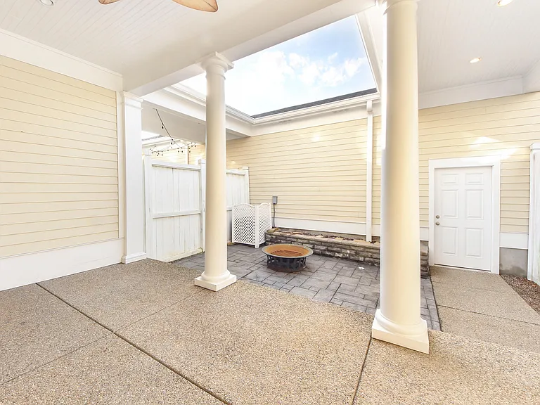 9317 Norton Commons Blvd — Photo 23