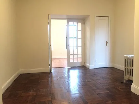 Rented by Platinum Forbes Global Properties | media 7