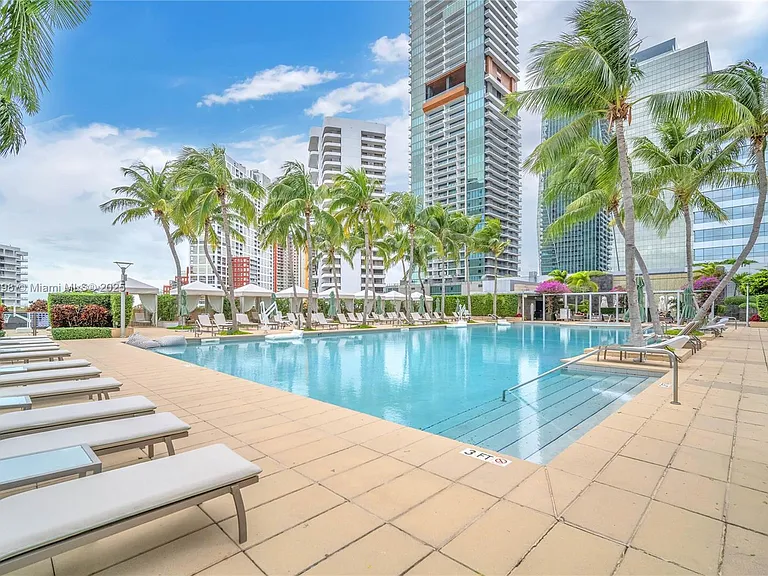 1435 Brickell Ave #3012 — Photo 36