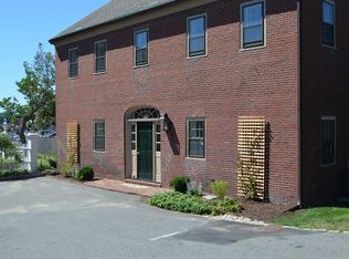 1 Peele House Sq, Manchester, MA 01944