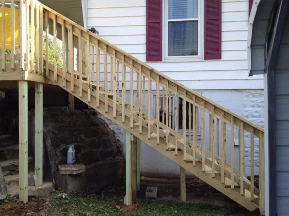 406 Walnut St, Central City, KY 42330