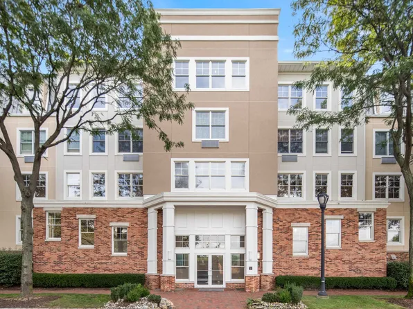 1 Independence Way APT 203, Jersey City, NJ 07305
