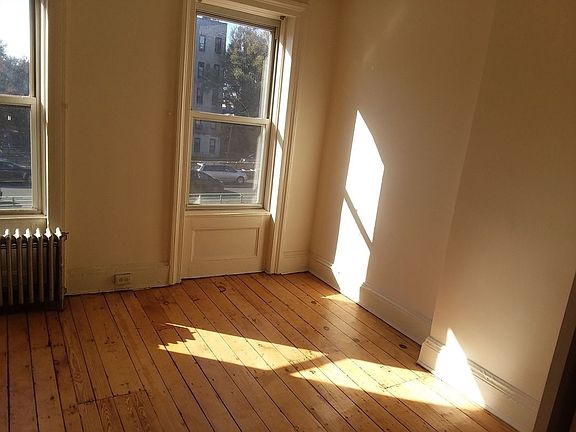 5th image of 205 Prospect Ave #2