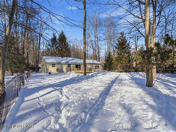 3rd image of 3279 Beech Ridge Dr