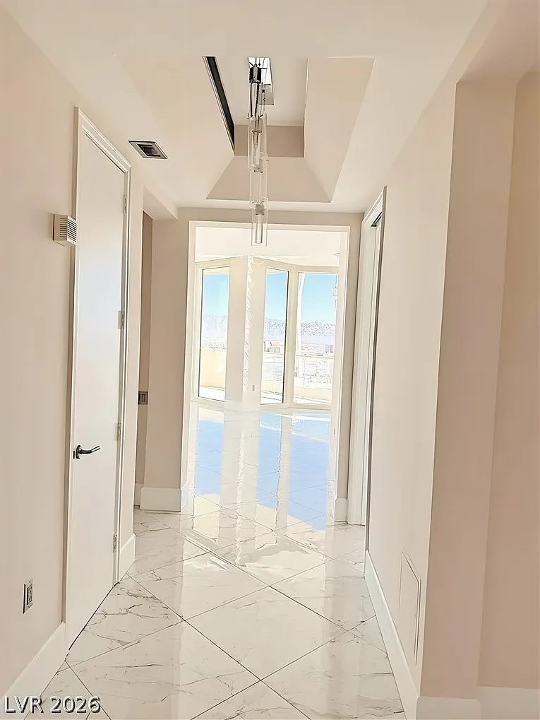 Turnberry Place — Photo 4